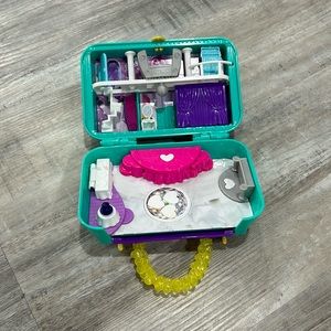Travel Polly Pockets